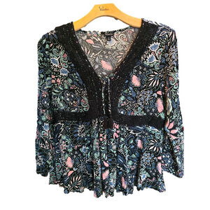 Women's Torrid Black Pink Blue Floral Crochet V-Neck Blouse Size 2X